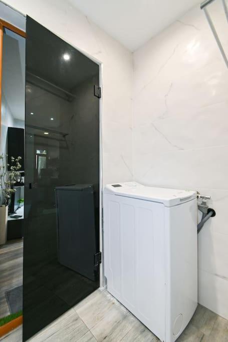 Velar 1Bdr Apartment Sofia Esterno foto