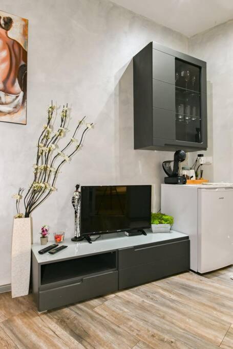 Velar 1Bdr Apartment Sofia Esterno foto